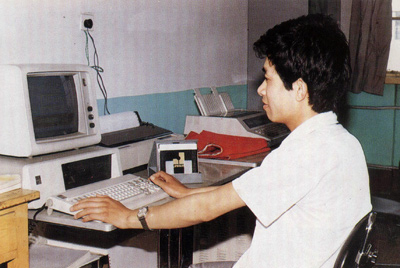 BMPC-XT计算机。建厂后始终把技术改造作为工作重点来抓。1980-1988年中，每年都安排了重点技术改造项目。